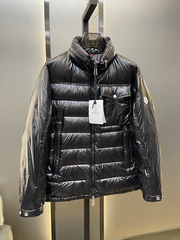 ハイクオリティダウンジャケット背面デザイン